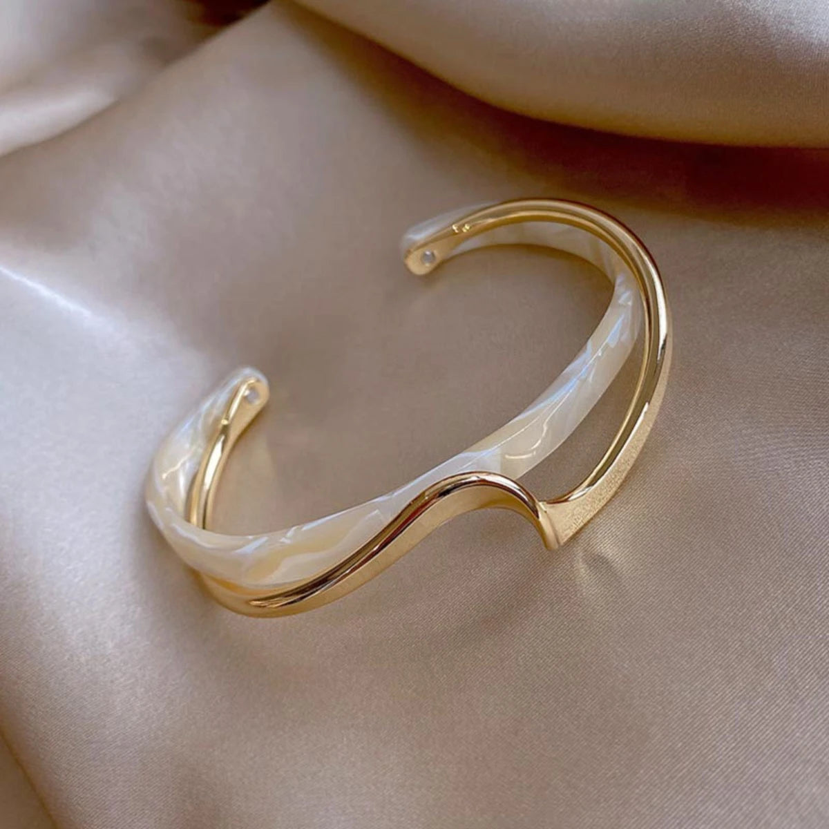 Elegant Titanium Steel Stainless Steel Inlaid Zircon Gold Plated Bracelet